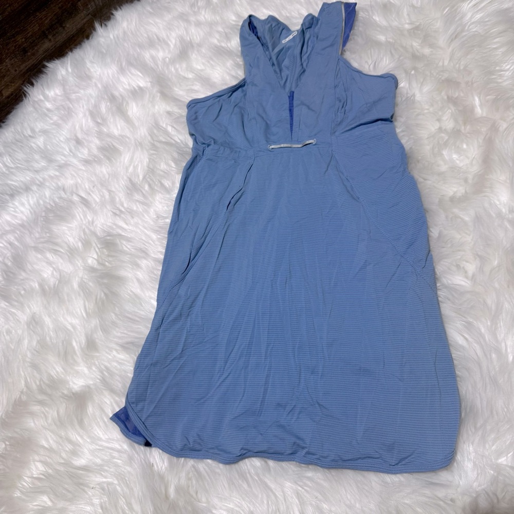 Lululemon blue dress size 6